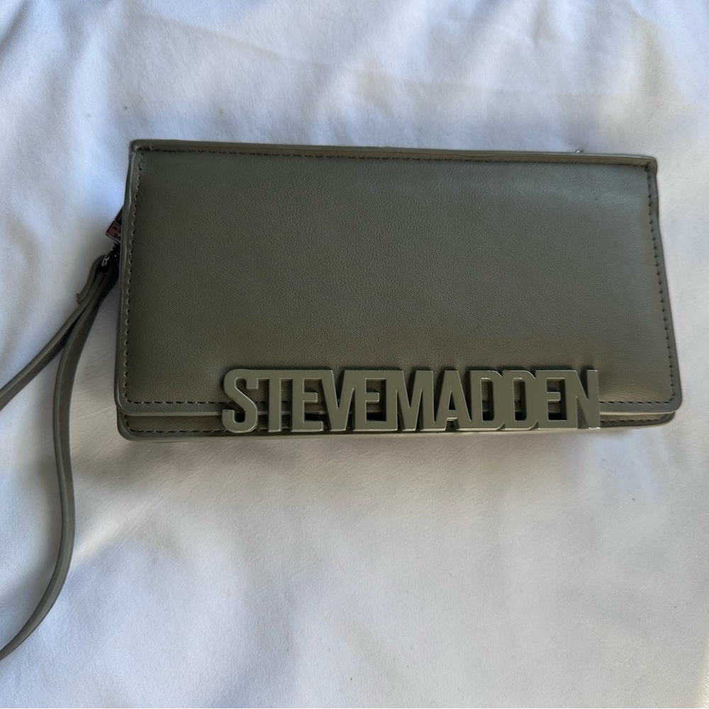 Steve Madden wallet/wristlet